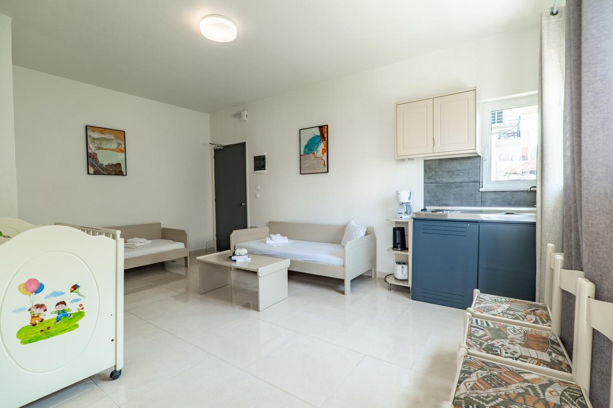 Manos Beachside Apartments Agia Marina  ห้อง รูปภาพ